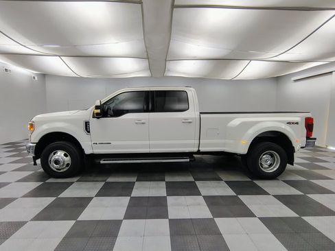 Certified 2022 Ford F350 Lariat w/ Lariat Value Package AWD/4WD image 5