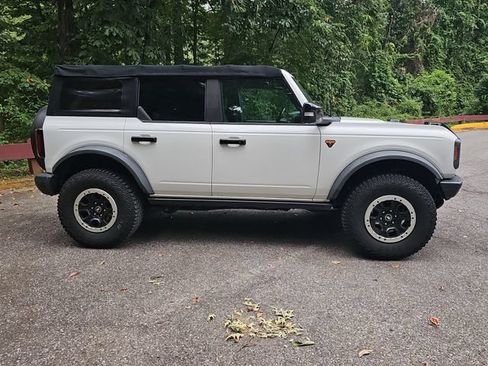 Used 2021 Ford Bronco Badlands AWD/4WD image 2
