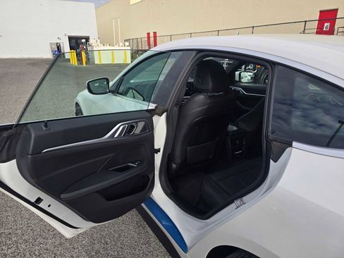 Used 2023 BMW i4 eDrive40 image 17