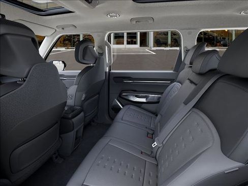 New 2026 Kia EV9 Wind image 18