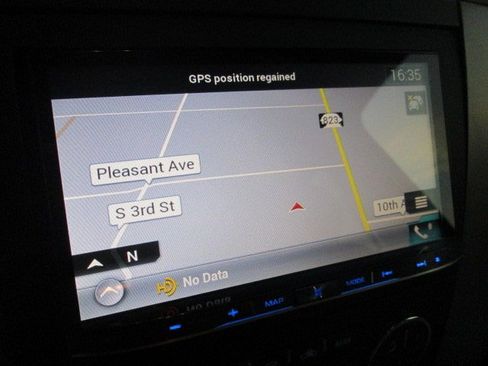 Used 2012 GMC Yukon XL SLT w/ SLT-2 Equipment Package image 19