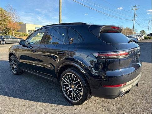 Used 2020 Porsche Cayenne S image 4