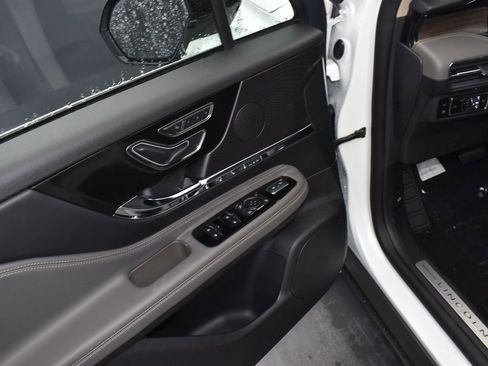 New 2025 Lincoln Corsair Grand Touring image 10