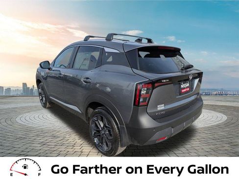 New 2026 Nissan Kicks SR w/ Cold Weather Package image 6