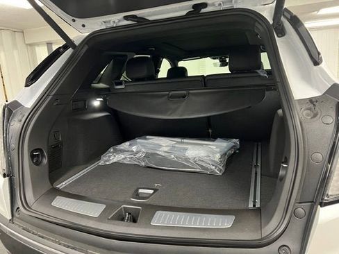 New 2026 Cadillac XT5 Sportv w/ LPO, Floor Liner Package image 19