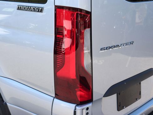 New 2022 Mercedes-Benz Sprinter 2500 image 10