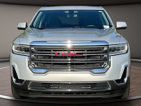 Used 2020 GMC Acadia SLE FWD image 2