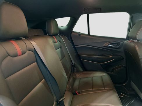 Certified 2025 Chevrolet Trax RS w/ Sunroof Package image 26