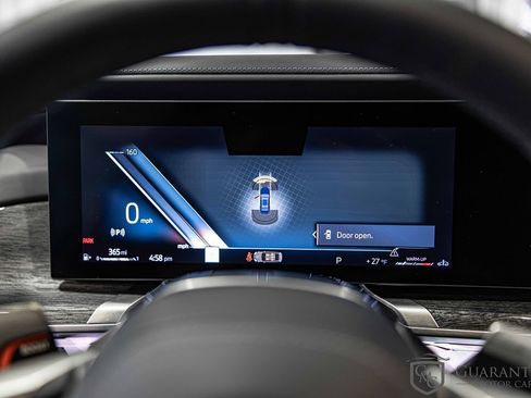 Used 2025 BMW 760i xDrive w/ Executive Package image 24