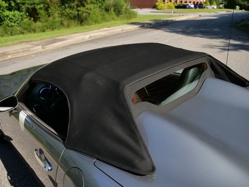 Used 2007 Pontiac Solstice Convertible w/ Premium Package RWD image 29