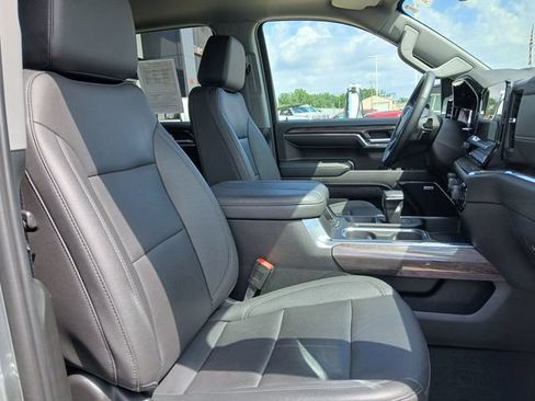 Certified 2024 Chevrolet Silverado 1500 LTZ w/ LTZ Premium Package AWD/4WD image 19