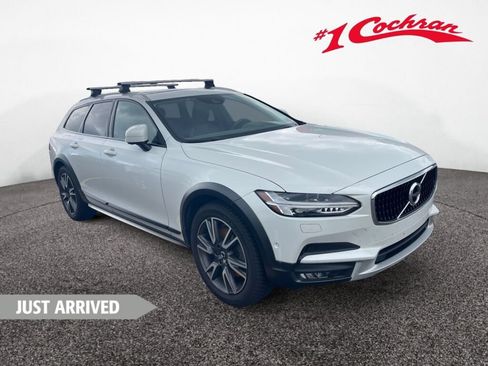 Used 2018 Volvo V90 T6 Cross Country w/ Convenience Package AWD/4WD image 1