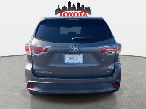 Used 2015 Toyota Highlander LE image 5