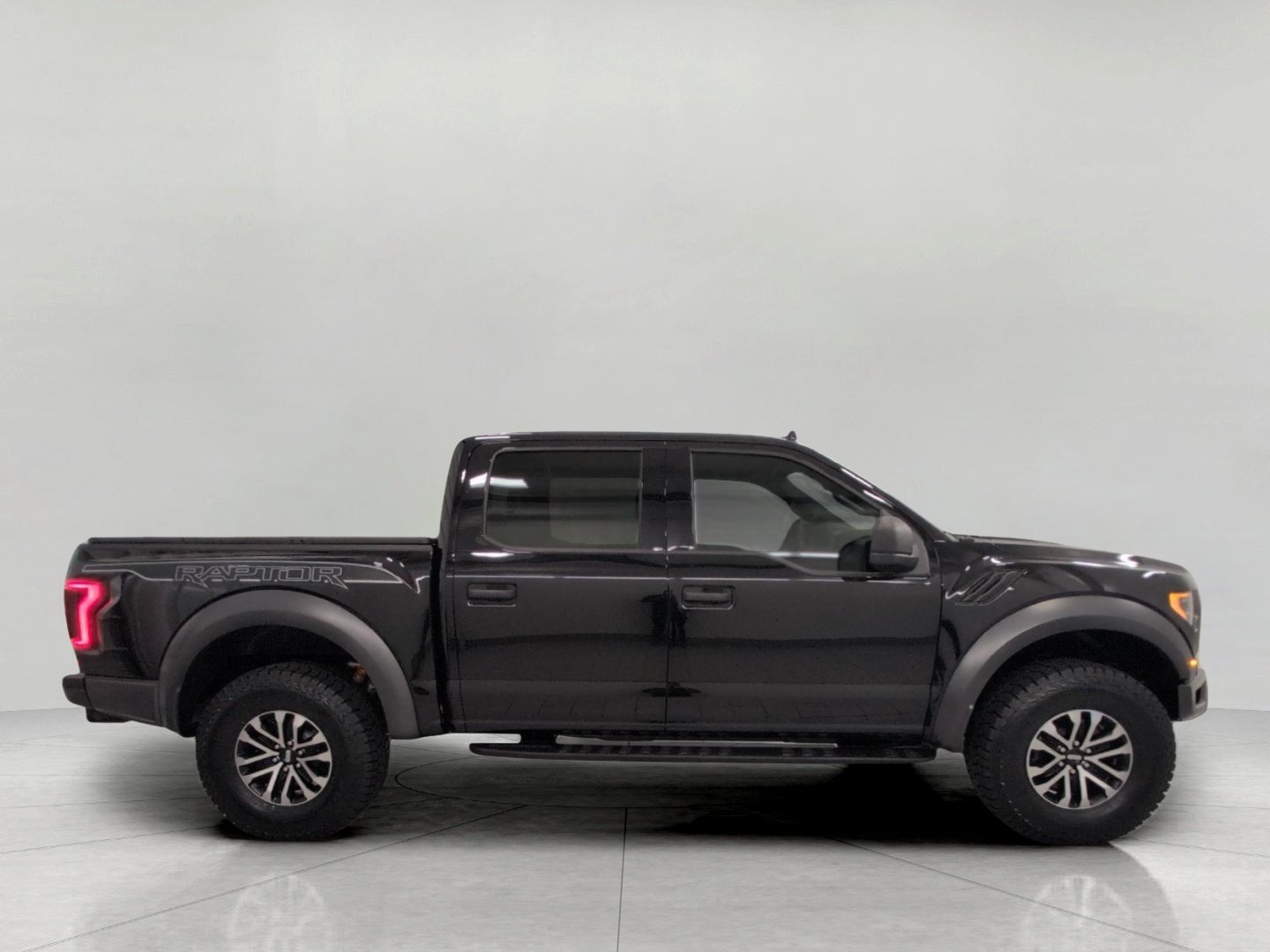 Used 2019 Ford F150 Raptor w/ Equipment Group 801A Mid AWD/4WD image 12