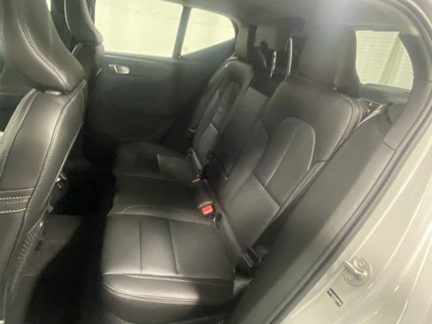 Certified 2025 Volvo XC40 B5 Plus image 14