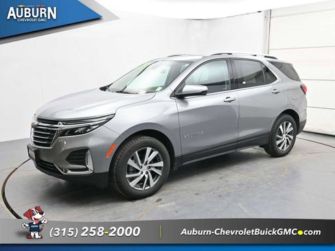 Used 2023 Chevrolet Equinox Premier image 2