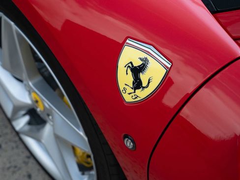 Used 2022 Ferrari F8 Tributo image 16