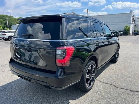 Used 2021 Ford Expedition Limited AWD/4WD image 3