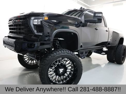 Used 2024 Chevrolet Silverado 3500 LTZ w/ LTZ Plus Package AWD/4WD image 3