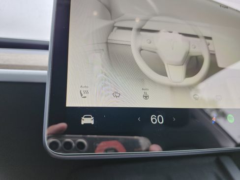 Used 2025 Tesla Model Y Performance AWD/4WD image 9