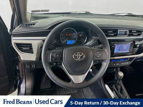 Used 2015 Toyota Corolla L image 17