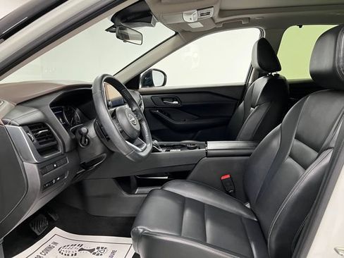 Used 2023 Nissan Rogue SV w/ SV Premium B Package AWD/4WD image 18