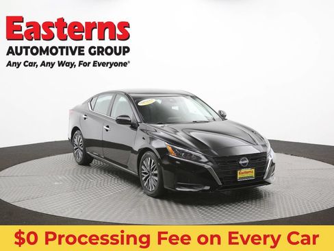 Used 2023 Nissan Altima 2.5 SV FWD image 52