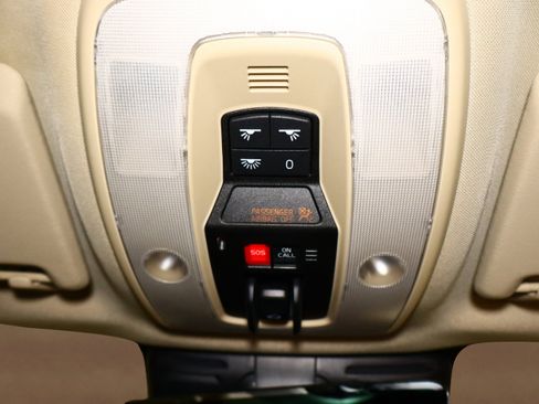 Used 2016 Volvo XC60 T6 Platinum w/ Climate Package image 36