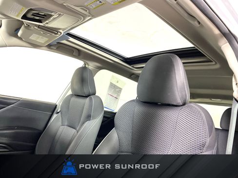 Used 2020 Subaru Forester Premium image 2