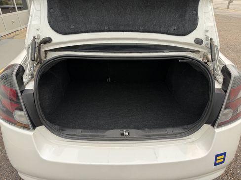 Used 2012 Nissan Sentra 2.0 SR w/ Special Edition Pkg FWD image 29