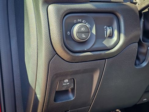 New 2026 RAM 1500 Express AWD/4WD image 15