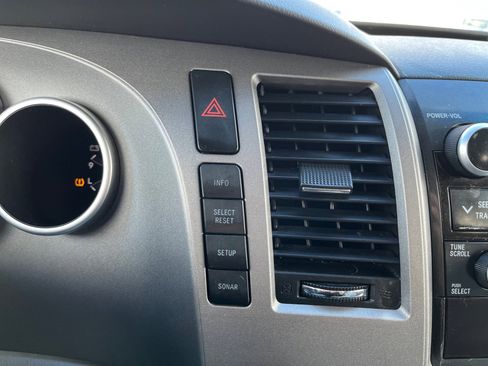 Used 2010 Toyota Sequoia Limited image 31