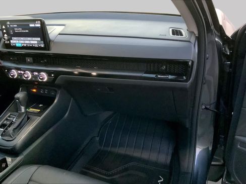 Used 2025 Honda CR-V EX-L image 18