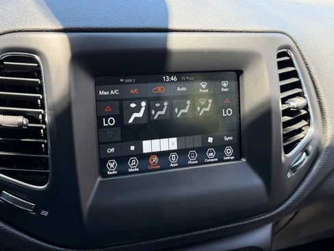 Used 2021 Jeep Compass Latitude AWD/4WD image 5