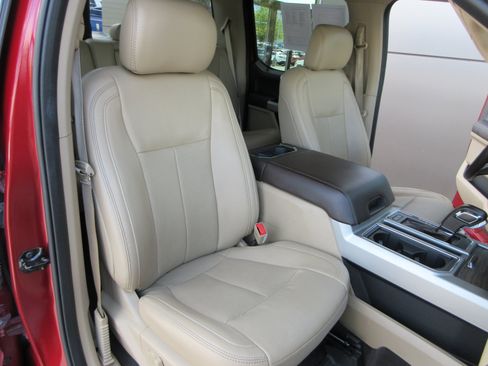 Used 2019 Ford F150 Lariat w/ Equipment Group 502A Luxury AWD/4WD image 24