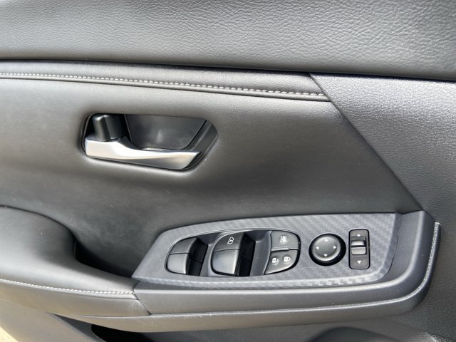 Used 2025 Nissan Sentra SV FWD image 47