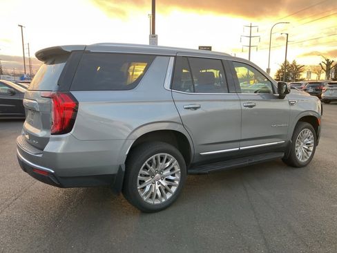 Certified 2023 GMC Yukon SLT w/ SLT Premium Package image 5