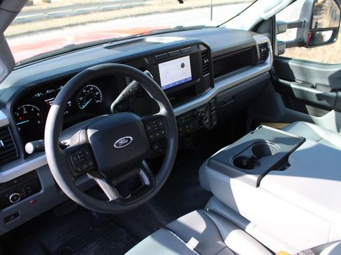 Used 2024 Ford F350 XL w/ Snow Plow Prep Package image 5