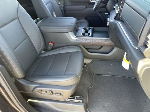 New 2025 GMC Sierra 2500 SLT w/ SLT Premium Package AWD/4WD image 26