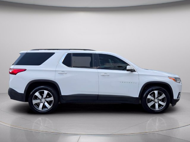 Used 2021 Chevrolet Traverse LT w/ LT Premium Package FWD image 8