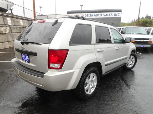 Used 2009 Jeep Grand Cherokee Laredo AWD/4WD image 9