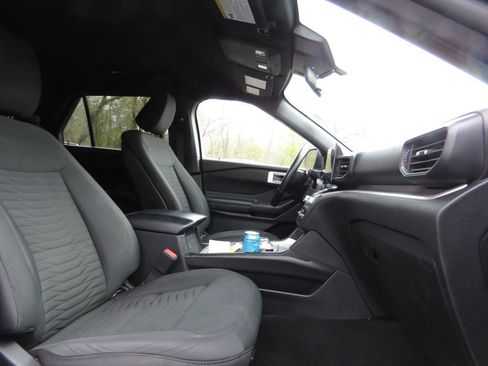 Used 2020 Ford Explorer XLT AWD/4WD image 13