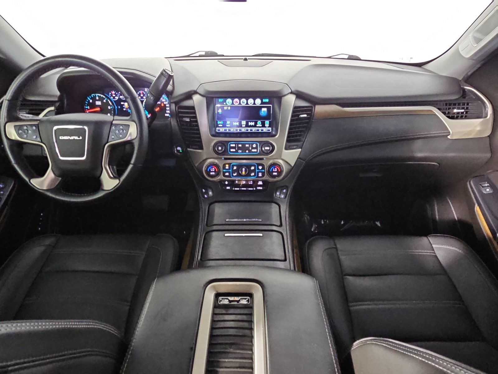 Used 2019 GMC Yukon Denali w/ Denali Ultimate Package RWD image 11