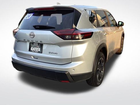 Used 2024 Nissan Rogue SV AWD/4WD image 11