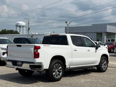 Used 2025 Chevrolet Silverado 1500 LT w/ Leather Package AWD/4WD image 7