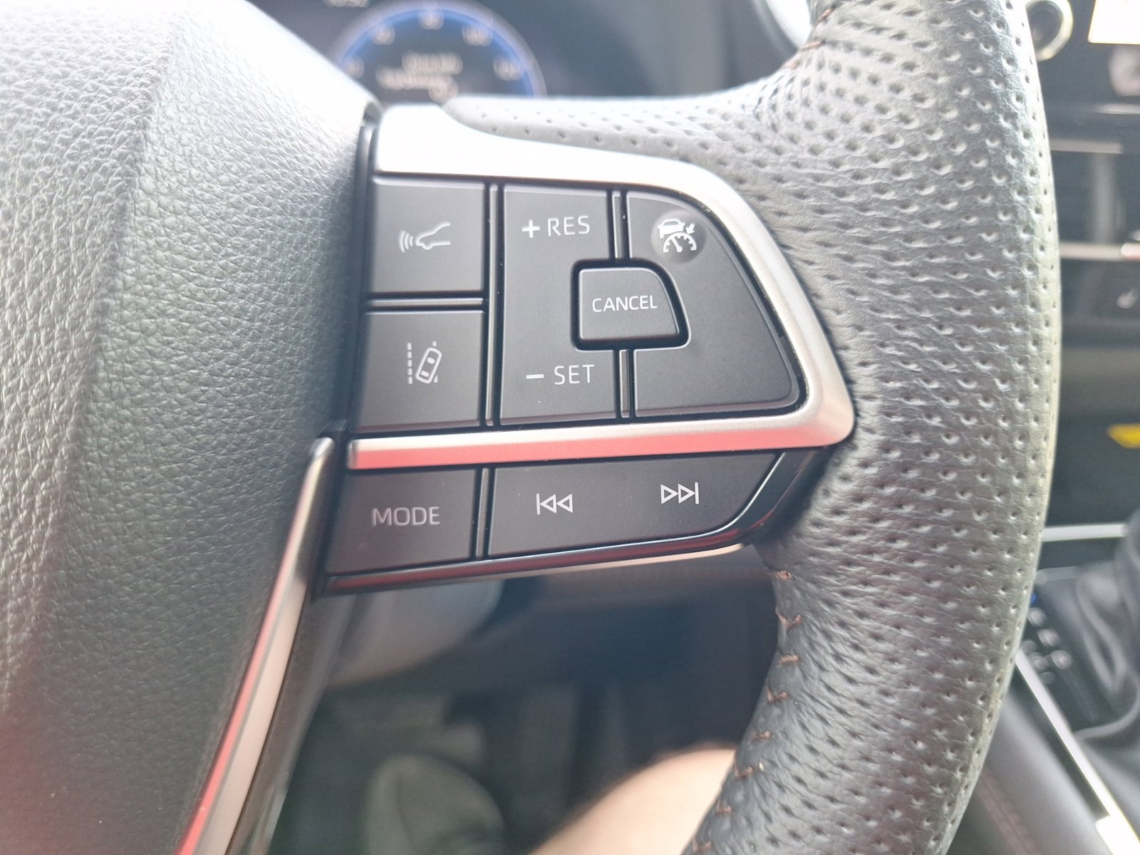 Used 2025 Toyota Sienna Platinum AWD/4WD image 20