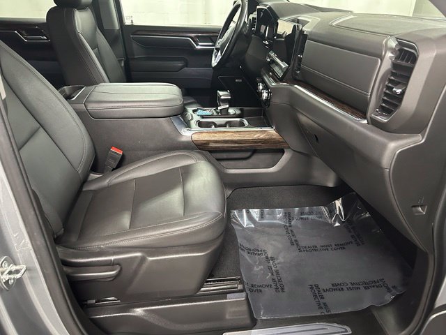 Used 2024 GMC Sierra 1500 Elevation w/ Elevation Premium Package AWD/4WD image 12