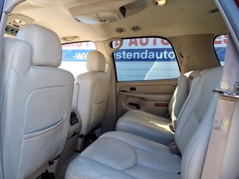 Used 2004 Chevrolet Tahoe Z71 w/ Z71 Preferred Equipment Group image 10