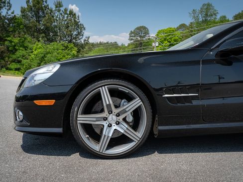 Used 2009 Mercedes-Benz SL 550 image 4