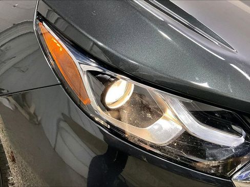 Used 2018 Chevrolet Equinox LS image 29